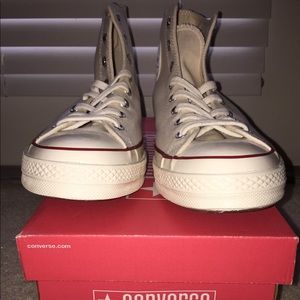 Cream Converse Chuck Taylors